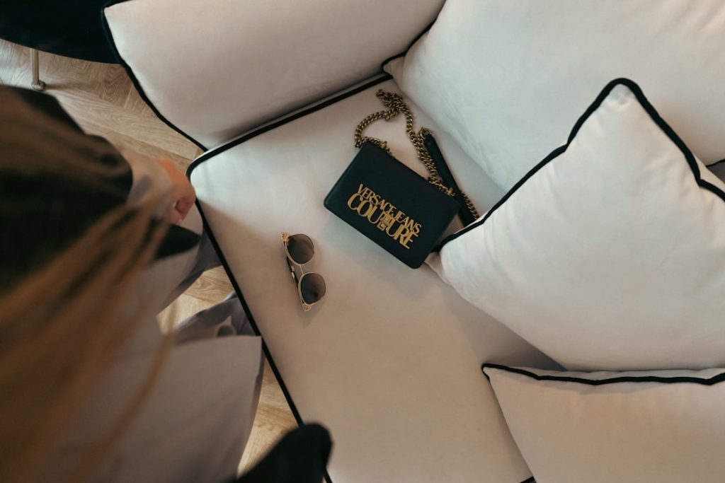 Photo White pouches